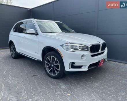 Белый БМВ Х5, объемом двигателя 3 л и пробегом 260 тыс. км за 16990 $, фото 1 на Automoto.ua