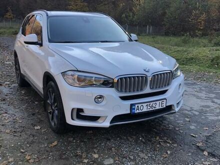 Белый БМВ Х5, объемом двигателя 2 л и пробегом 228 тыс. км за 27000 $, фото 1 на Automoto.ua