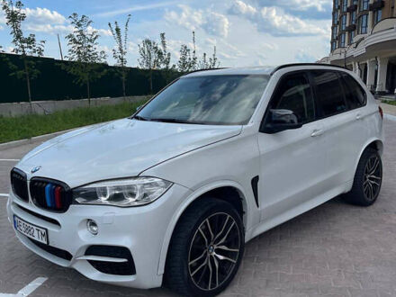 Білий БМВ Х5, об'ємом двигуна 2.98 л та пробігом 160 тис. км за 25000 $, фото 1 на Automoto.ua