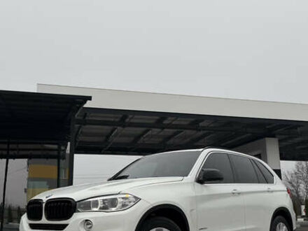Белый БМВ Х5, объемом двигателя 2.98 л и пробегом 135 тыс. км за 24500 $, фото 1 на Automoto.ua