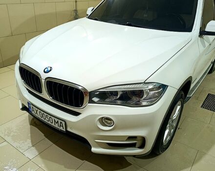 Белый БМВ Х5, объемом двигателя 3 л и пробегом 165 тыс. км за 22750 $, фото 1 на Automoto.ua
