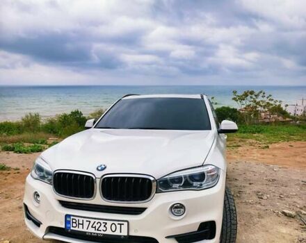 Белый БМВ Х5, объемом двигателя 2.98 л и пробегом 83 тыс. км за 26000 $, фото 1 на Automoto.ua