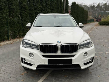 Белый БМВ Х5, объемом двигателя 2.98 л и пробегом 211 тыс. км за 28000 $, фото 1 на Automoto.ua