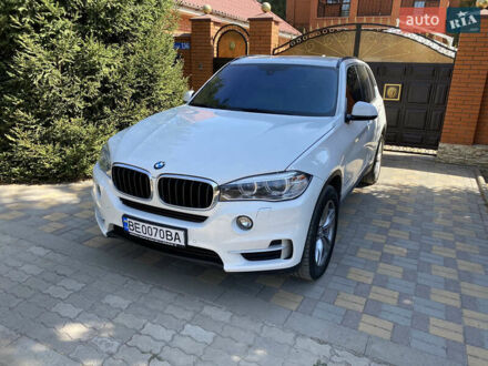Білий БМВ Х5, об'ємом двигуна 2 л та пробігом 150 тис. км за 29000 $, фото 1 на Automoto.ua