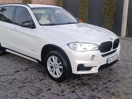 Белый БМВ Х5, объемом двигателя 2 л и пробегом 185 тыс. км за 24900 $, фото 1 на Automoto.ua
