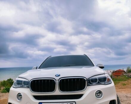 Белый БМВ Х5, объемом двигателя 3 л и пробегом 83 тыс. км за 26000 $, фото 1 на Automoto.ua