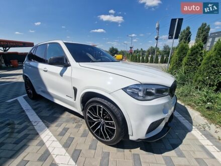 Белый БМВ Х5, объемом двигателя 2.99 л и пробегом 163 тыс. км за 27500 $, фото 1 на Automoto.ua