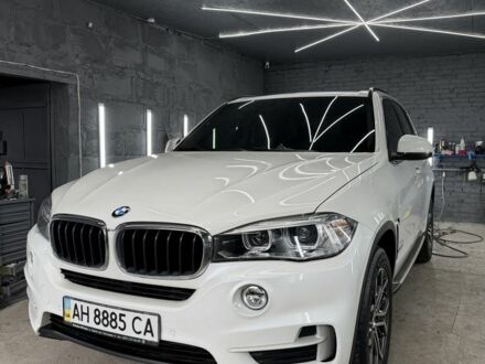 Белый БМВ Х5, объемом двигателя 3 л и пробегом 115 тыс. км за 21742 $, фото 1 на Automoto.ua
