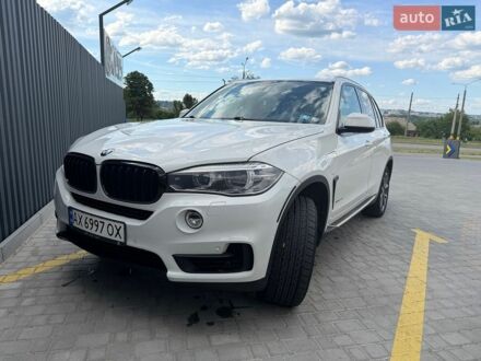 Белый БМВ Х5, объемом двигателя 2 л и пробегом 156 тыс. км за 26500 $, фото 1 на Automoto.ua
