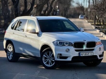 Белый БМВ Х5, объемом двигателя 2 л и пробегом 201 тыс. км за 25000 $, фото 1 на Automoto.ua