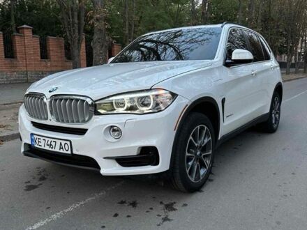 Білий БМВ Х5, об'ємом двигуна 2 л та пробігом 240 тис. км за 20986 $, фото 1 на Automoto.ua