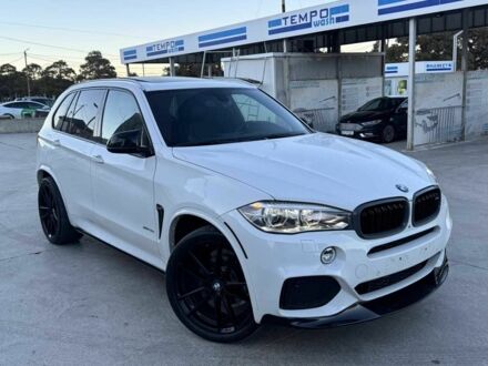 Белый БМВ Х5, объемом двигателя 3 л и пробегом 121 тыс. км за 13500 $, фото 1 на Automoto.ua