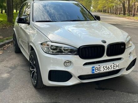 Белый БМВ Х5, объемом двигателя 3 л и пробегом 135 тыс. км за 24999 $, фото 1 на Automoto.ua