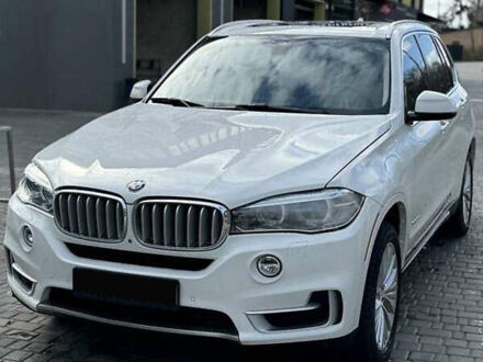Белый БМВ Х5, объемом двигателя 2.98 л и пробегом 141 тыс. км за 21600 $, фото 1 на Automoto.ua
