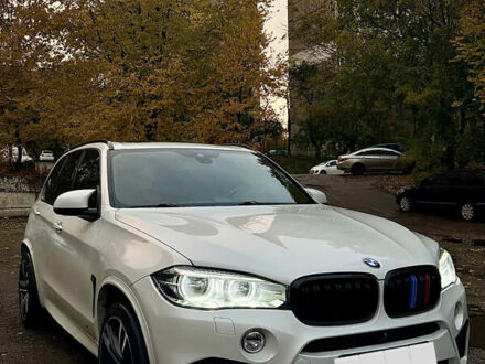 Белый БМВ Х5, объемом двигателя 4.39 л и пробегом 198 тыс. км за 35999 $, фото 1 на Automoto.ua
