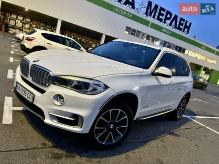 Белый БМВ Х5, объемом двигателя 2 л и пробегом 148 тыс. км за 27350 $, фото 1 на Automoto.ua