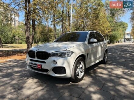 Білий БМВ Х5, об'ємом двигуна 3 л та пробігом 235 тис. км за 18490 $, фото 1 на Automoto.ua