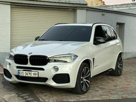 Белый БМВ Х5, объемом двигателя 2.99 л и пробегом 150 тыс. км за 37900 $, фото 1 на Automoto.ua