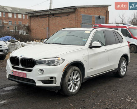 Белый БМВ Х5, объемом двигателя 2 л и пробегом 160 тыс. км за 17999 $, фото 1 на Automoto.ua