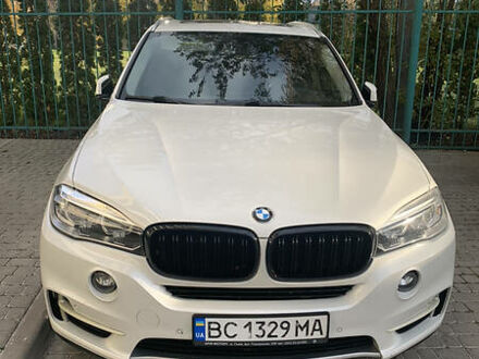 Белый БМВ Х5, объемом двигателя 3 л и пробегом 170 тыс. км за 28500 $, фото 1 на Automoto.ua