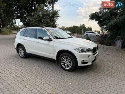 Білий БМВ Х5, об'ємом двигуна 2 л та пробігом 131 тис. км за 27500 $, фото 1 на Automoto.ua