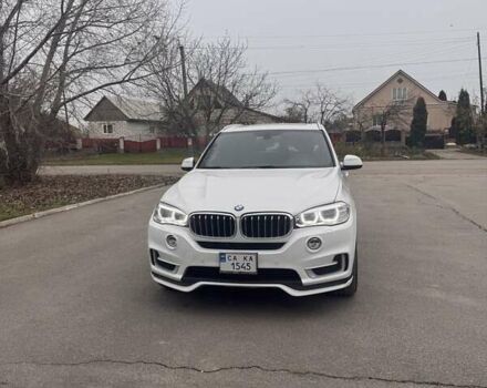 Белый БМВ Х5, объемом двигателя 3 л и пробегом 137 тыс. км за 30000 $, фото 1 на Automoto.ua