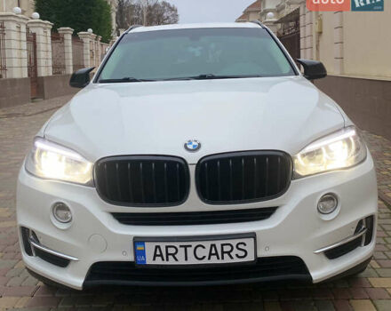 Белый БМВ Х5, объемом двигателя 2 л и пробегом 130 тыс. км за 24800 $, фото 1 на Automoto.ua