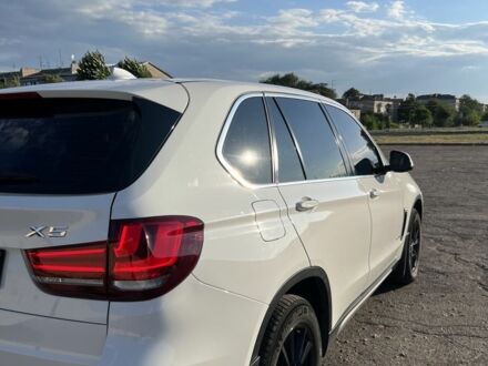 Білий БМВ Х5, об'ємом двигуна 2 л та пробігом 170 тис. км за 24499 $, фото 1 на Automoto.ua