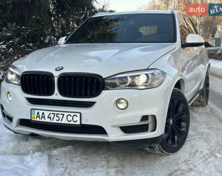 Белый БМВ Х5, объемом двигателя 2 л и пробегом 122 тыс. км за 27900 $, фото 1 на Automoto.ua
