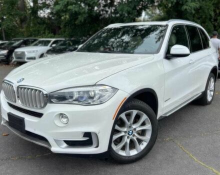 Белый БМВ Х5, объемом двигателя 3 л и пробегом 50 тыс. км за 9900 $, фото 1 на Automoto.ua