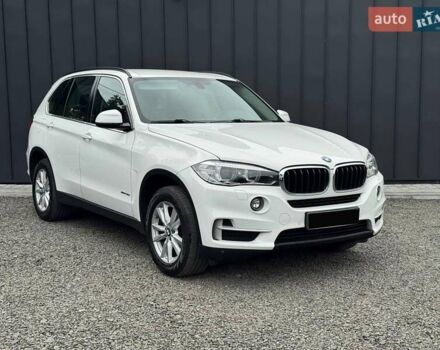 Белый БМВ Х5, объемом двигателя 3 л и пробегом 208 тыс. км за 28900 $, фото 1 на Automoto.ua