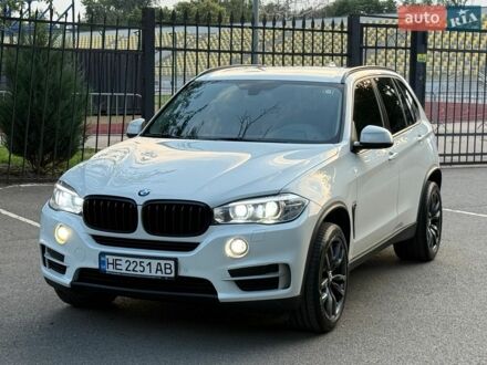Белый БМВ Х5, объемом двигателя 2 л и пробегом 280 тыс. км за 25500 $, фото 1 на Automoto.ua