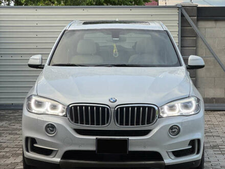 Белый БМВ Х5, объемом двигателя 2.99 л и пробегом 193 тыс. км за 28300 $, фото 1 на Automoto.ua