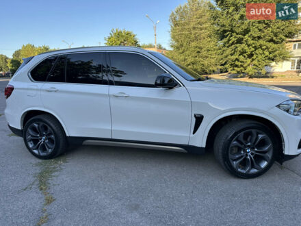 Білий БМВ Х5, об'ємом двигуна 2 л та пробігом 100 тис. км за 30000 $, фото 1 на Automoto.ua