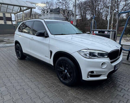 Белый БМВ Х5, объемом двигателя 2 л и пробегом 134 тыс. км за 25500 $, фото 1 на Automoto.ua