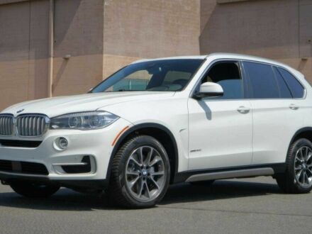 Білий БМВ Х5, об'ємом двигуна 4.4 л та пробігом 33 тис. км за 4600 $, фото 1 на Automoto.ua