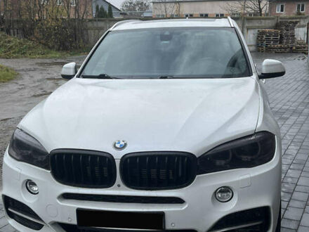 Белый БМВ Х5, объемом двигателя 2 л и пробегом 160 тыс. км за 27500 $, фото 1 на Automoto.ua