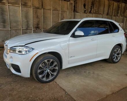 Белый БМВ Х5, объемом двигателя 2 л и пробегом 60 тыс. км за 10000 $, фото 1 на Automoto.ua