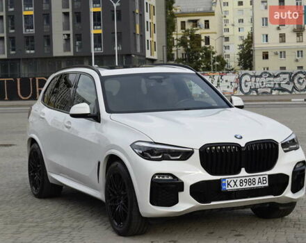 Белый БМВ Х5, объемом двигателя 3 л и пробегом 65 тыс. км за 56500 $, фото 1 на Automoto.ua