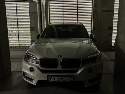 БМВ Х5 2018 в Хмельницком на Automoto.ua Белый БМВ Х5, объемом двигателя 2 л и пробегом 95 тыс. км за 34500 $, фото 1 на Automoto.ua