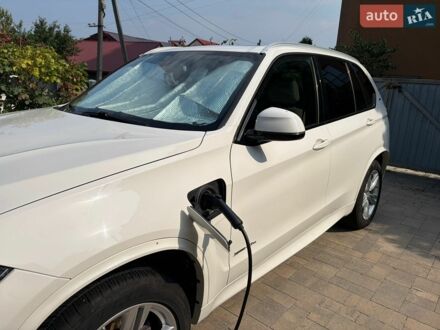 Білий БМВ Х5, об'ємом двигуна 2 л та пробігом 94 тис. км за 29800 $, фото 1 на Automoto.ua