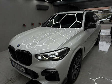 Белый БМВ Х5, объемом двигателя 3 л и пробегом 125 тыс. км за 49500 $, фото 1 на Automoto.ua