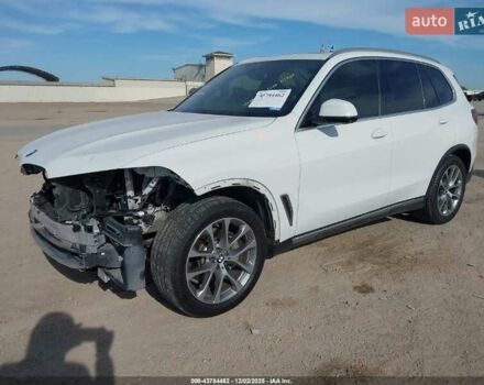 Белый БМВ Х5, объемом двигателя 3 л и пробегом 103 тыс. км за 38570 $, фото 1 на Automoto.ua
