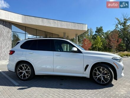 Белый БМВ Х5, объемом двигателя 3 л и пробегом 120 тыс. км за 49500 $, фото 1 на Automoto.ua