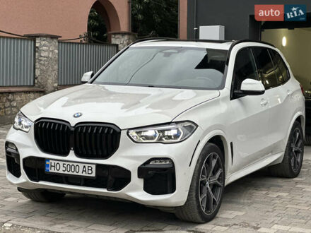 Белый БМВ Х5, объемом двигателя 4.39 л и пробегом 69 тыс. км за 61000 $, фото 1 на Automoto.ua