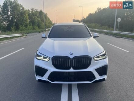 Белый БМВ Х5, объемом двигателя 3 л и пробегом 55 тыс. км за 51500 $, фото 1 на Automoto.ua