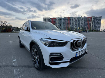 Белый БМВ Х5, объемом двигателя 3 л и пробегом 120 тыс. км за 44900 $, фото 1 на Automoto.ua