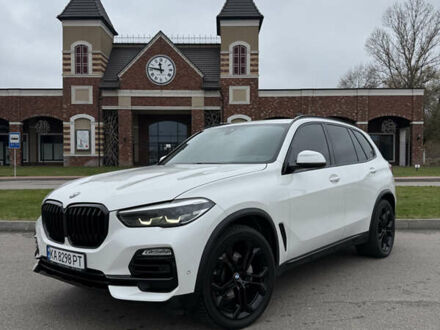 Белый БМВ Х5, объемом двигателя 3 л и пробегом 125 тыс. км за 46800 $, фото 1 на Automoto.ua