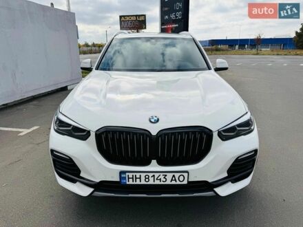 Белый БМВ Х5, объемом двигателя 3 л и пробегом 197 тыс. км за 39900 $, фото 1 на Automoto.ua