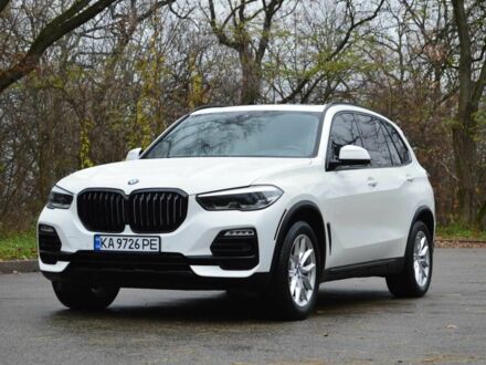 Белый БМВ Х5, объемом двигателя 3 л и пробегом 117 тыс. км за 56000 $, фото 1 на Automoto.ua